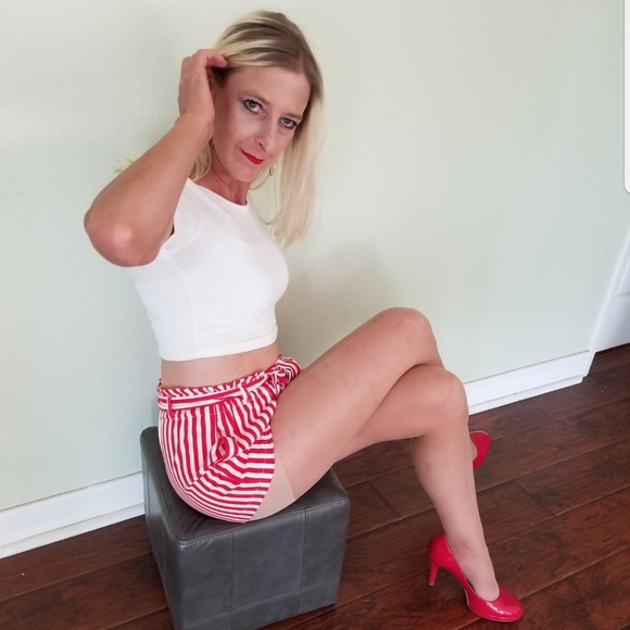 Meet your Posher, Amanda - Picture 14 of 16